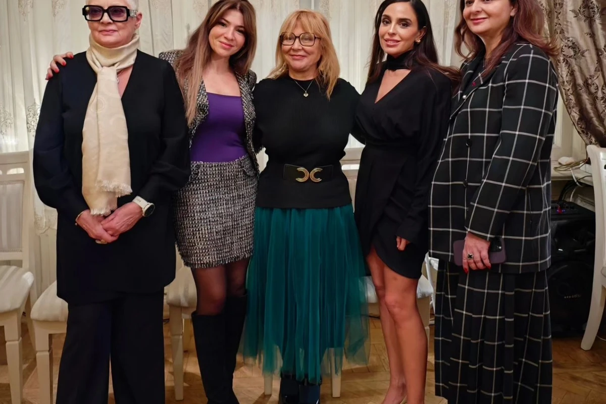 Leyla Əliyeva “Püstə ağacı” tamaşasından paylaşım etdi - FOTO