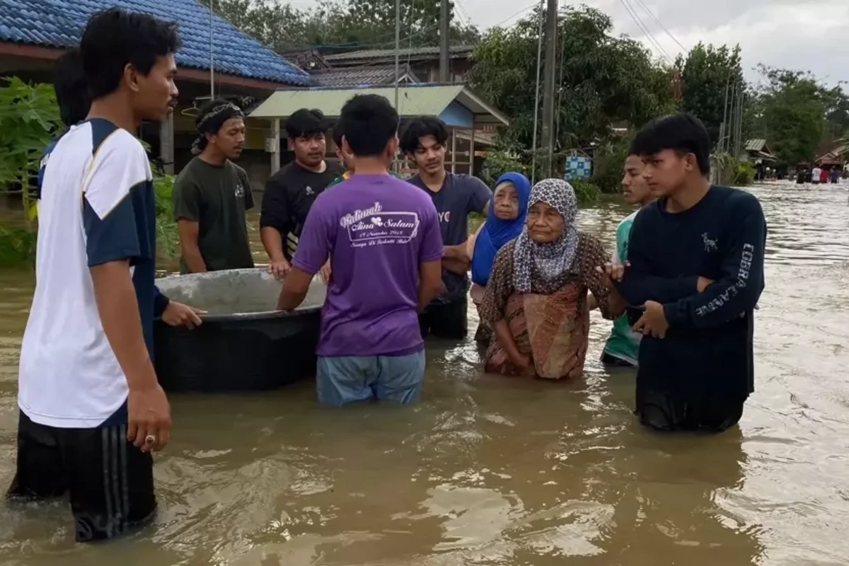 Taylandda musson yağışları həyatı iflic etdi, 20 min adam evsiz qaldı - FOTO/VİDEO