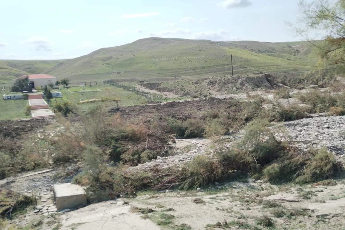 Mikayıl Müşfiqin Xatirə Muzeyinə aparan körpü uçub - FOTO