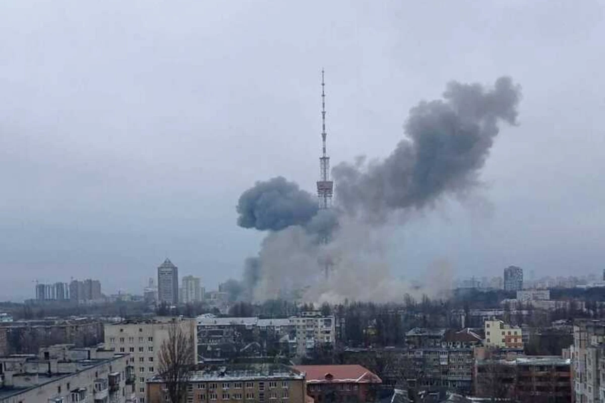 В результате ракетного удара по Украине погибли 18 человек, 132 получили ранения - ВИДЕО