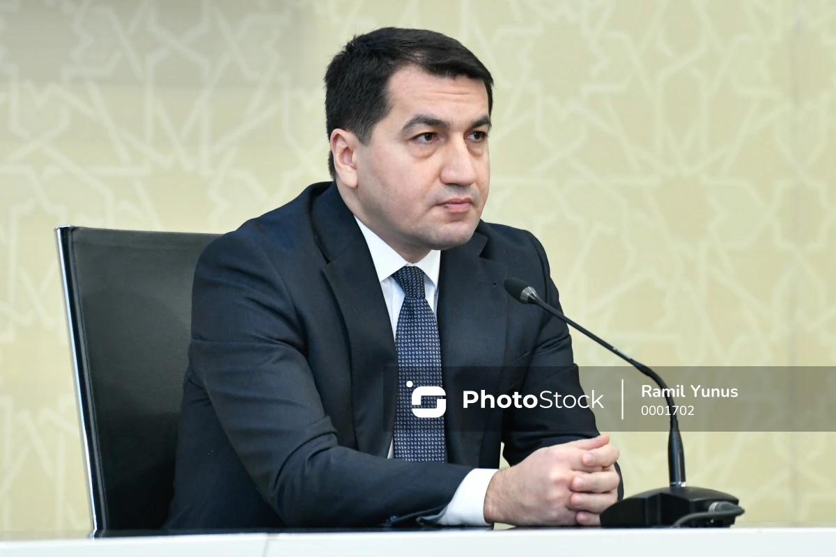 Хикмет Гаджиев: Азербайджан не видит серьезных препятствий для заключения мирного договора с Арменией - ВИДЕО Хикмет Гаджиев: Азербайджан не видит серьезных препятствий для заключения мирного договора с Арменией - ВИДЕО