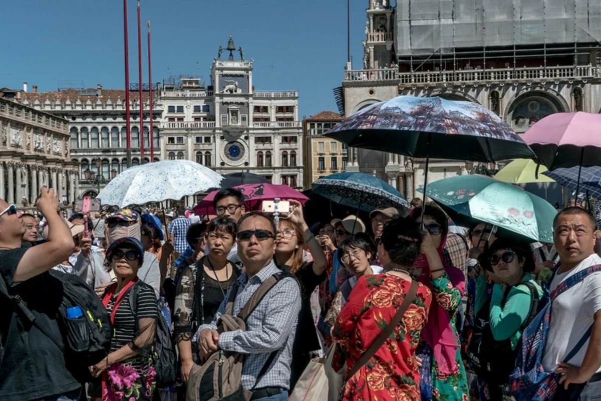 Venesiya turist qruplarının sayına məhdudiyyət tətbiq etməyi planlaşdırır