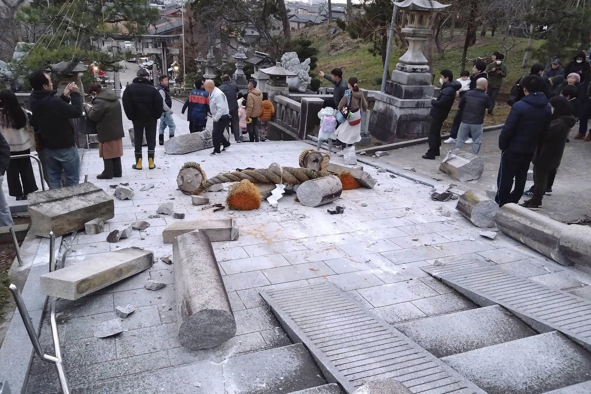 Yaponiyada güclü zəlzələ - Binalar dağılıb, ölən və yaralananlar var - YENİLƏNİB - VİDEO/FOTO Yaponiyada güclü zəlzələ - Binalar dağılıb, ölən və yaralananlar var - YENİLƏNİB - VİDEO/FOTO