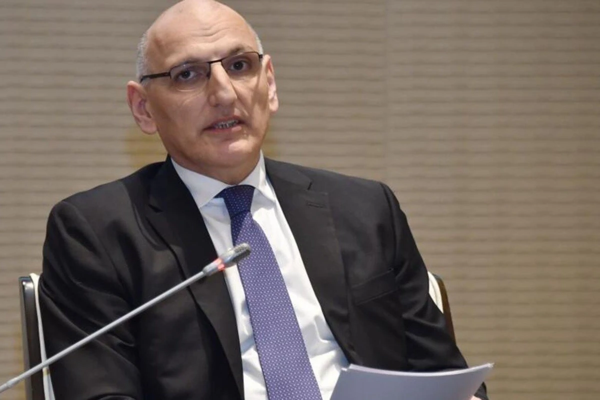 Əmirbəyov: “Bakı İrəvanla sülh sazişi üzrə danışıqların növbəti mərhələsinin keçirilməsinin tərəfdarıdır”