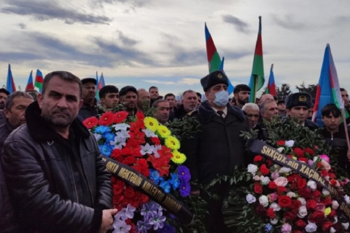 Состоялись похороны погибших накануне в ДТП в Лачыне военнослужащих - ОБНОВЛЕНО + ФОТО
