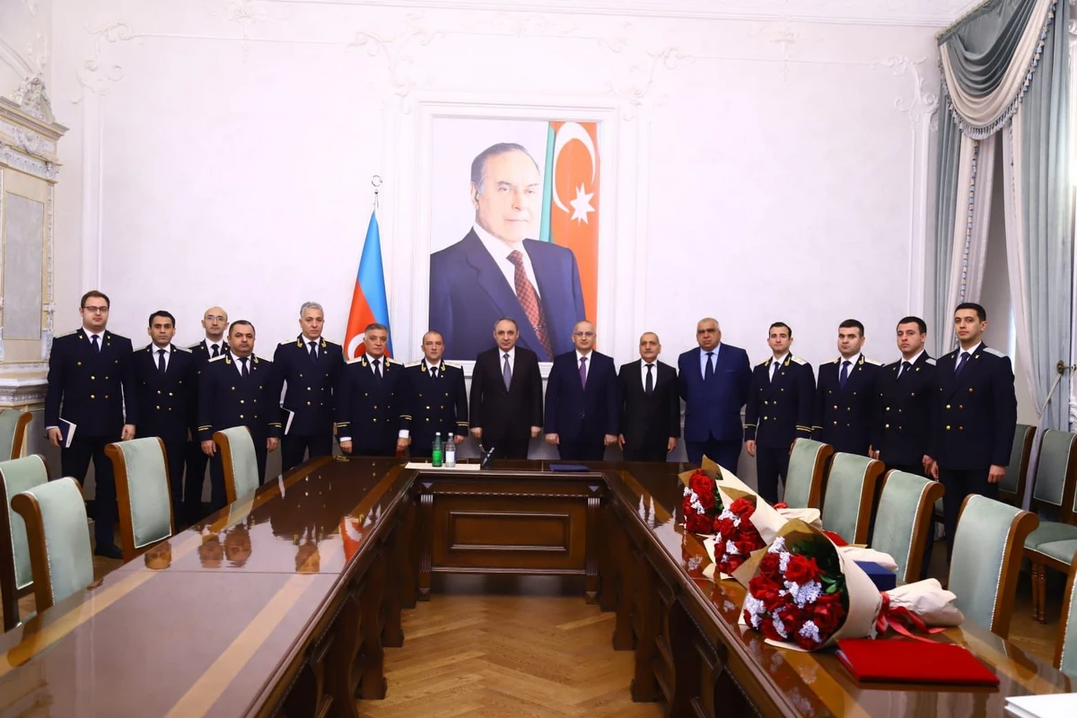 Baş prokurorun köməkçisi təqaüdə göndərilib - FOTO