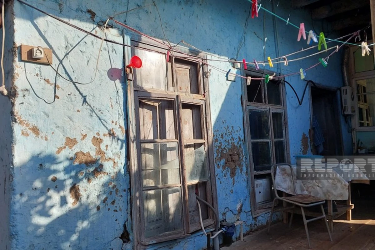 Astarada üçəsrlik ev dağılmaq üzrədir - FOTO