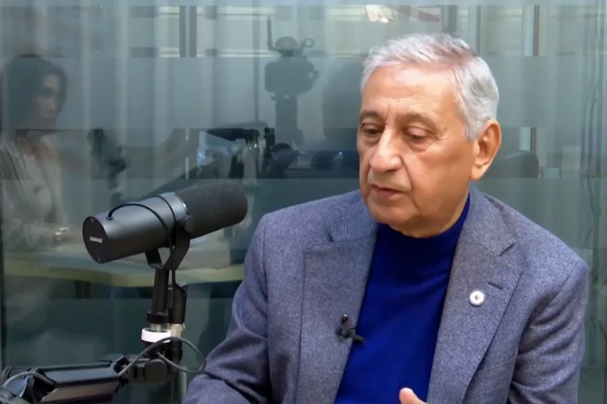 Keçmiş nazir: O qədər iş var ki... Luboy restoranda qab yumaq yeri var - VİDEO Keçmiş nazir: O qədər iş var ki... Luboy restoranda qab yumaq yeri var - VİDEO