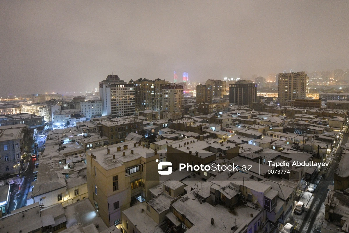 Bakının soyuq havasını isidən qar mənzərələri - FOTO
