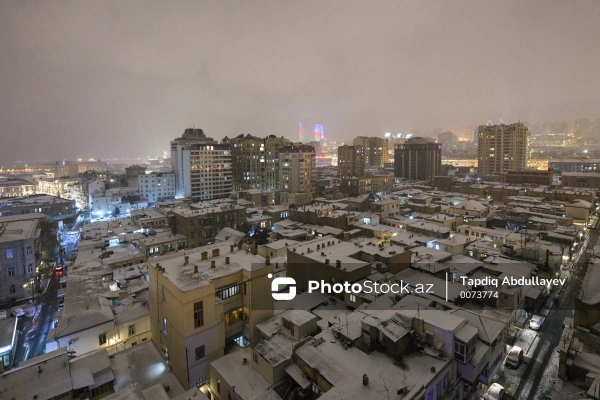 Снежные пейзажи Баку - ФОТОРЕПОРТАЖ