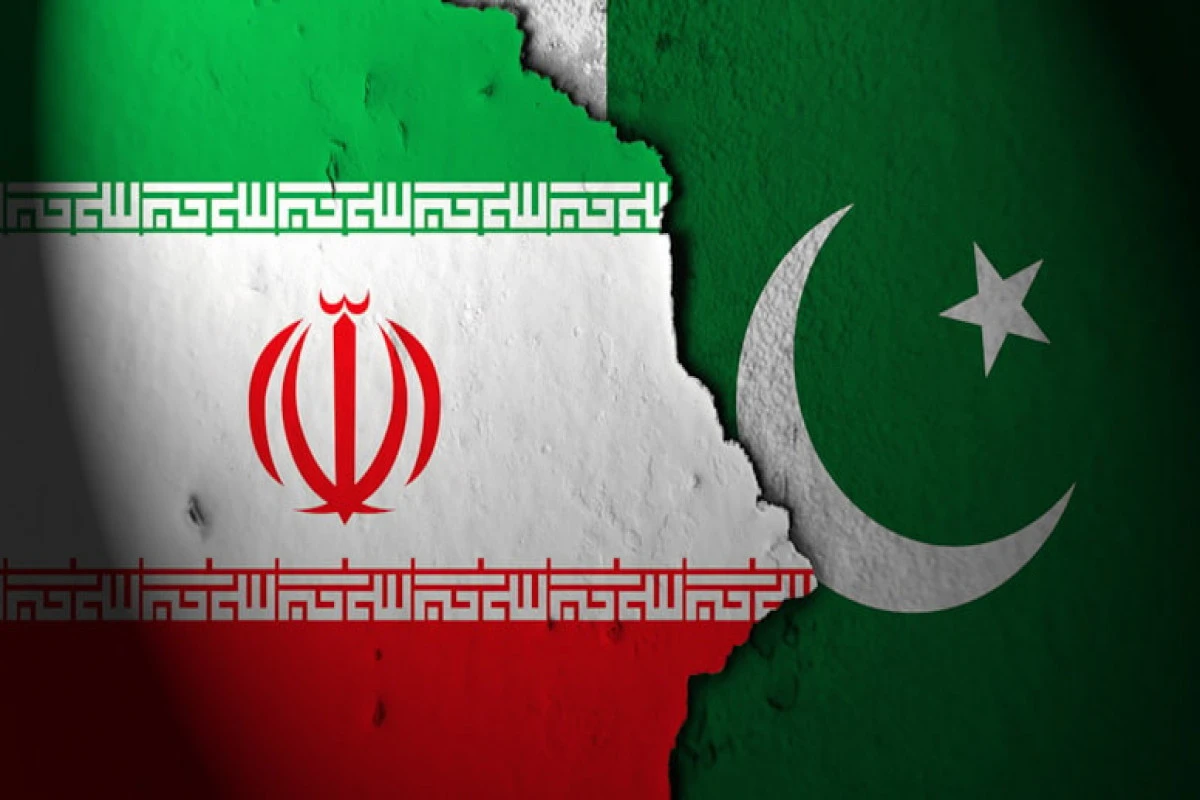 Pakistan İrandakı səfirini geri çağırdı
