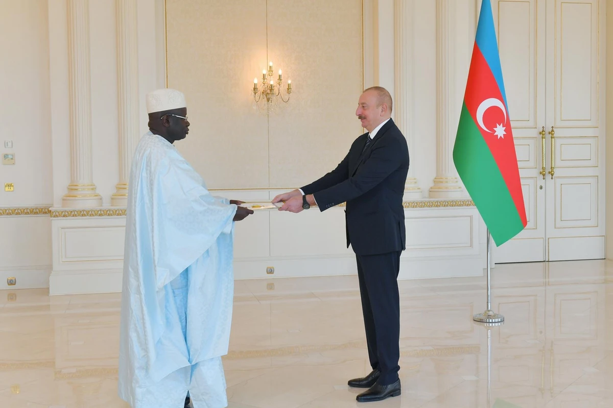 Prezident Seneqalın Azərbaycanda yeni təyin olunmuş səfirinin etimadnaməsini qəbul edib - FOTO - YENİLƏNİB
