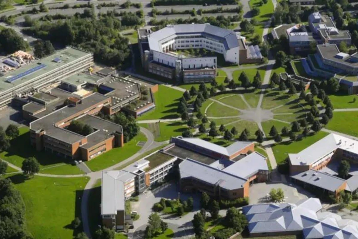 Hansı universitetlər Bakıdan köçürüləcək? - RƏSMİ AÇIQLAMA Hansı universitetlər Bakıdan köçürüləcək? - RƏSMİ AÇIQLAMA
