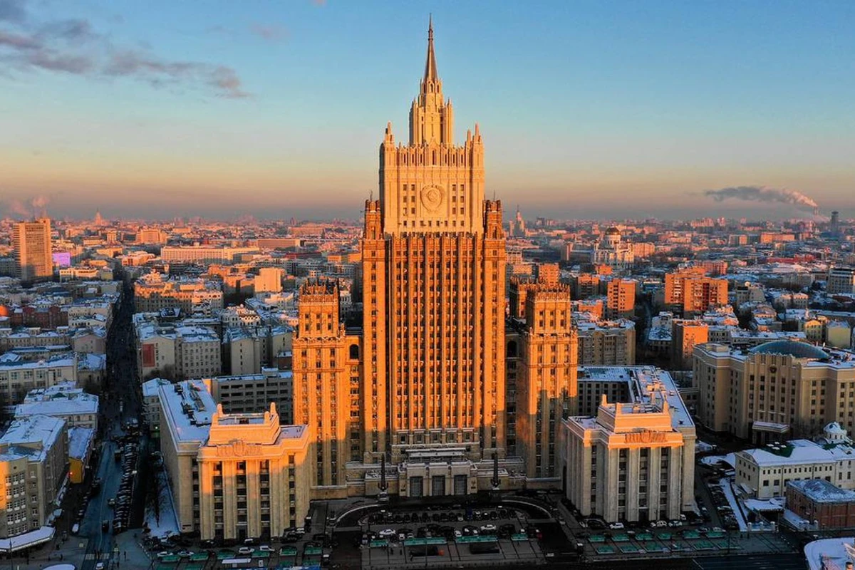Посла Франции вызвали в МИД России