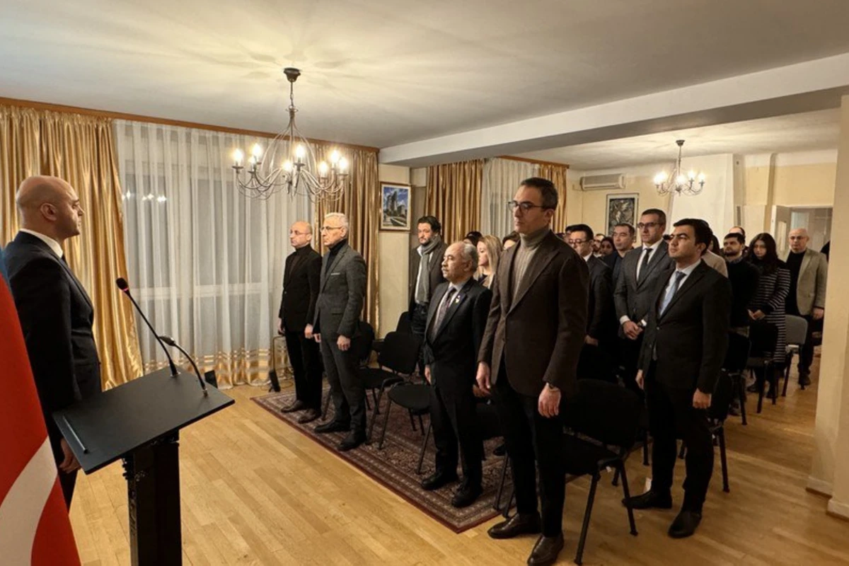 Qanlı Yanvar şəhidlərinin xatirəsi dünya ölkələrində anılır - YENİLƏNİR + FOTO