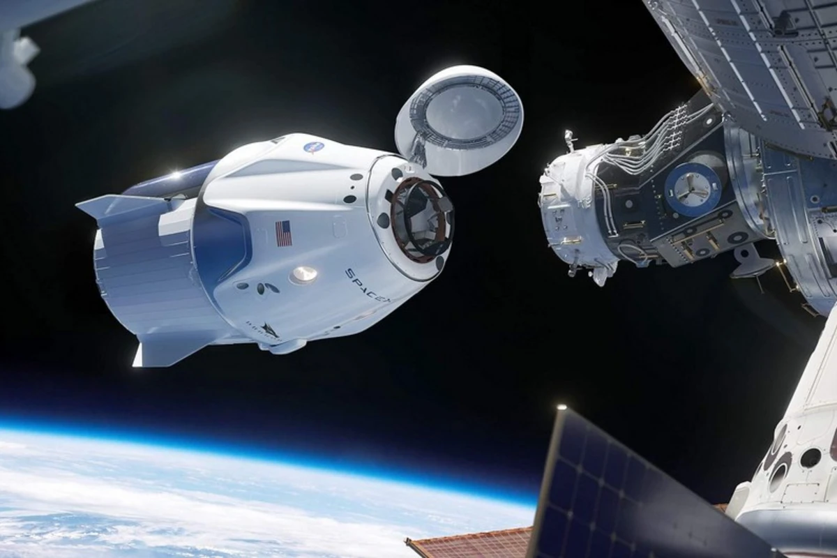 Göyərtəsində ilk türkiyəli astronavt olan kosmik gəmi BKS-yə çatıb Göyərtəsində ilk türkiyəli astronavt olan kosmik gəmi BKS-yə çatıb