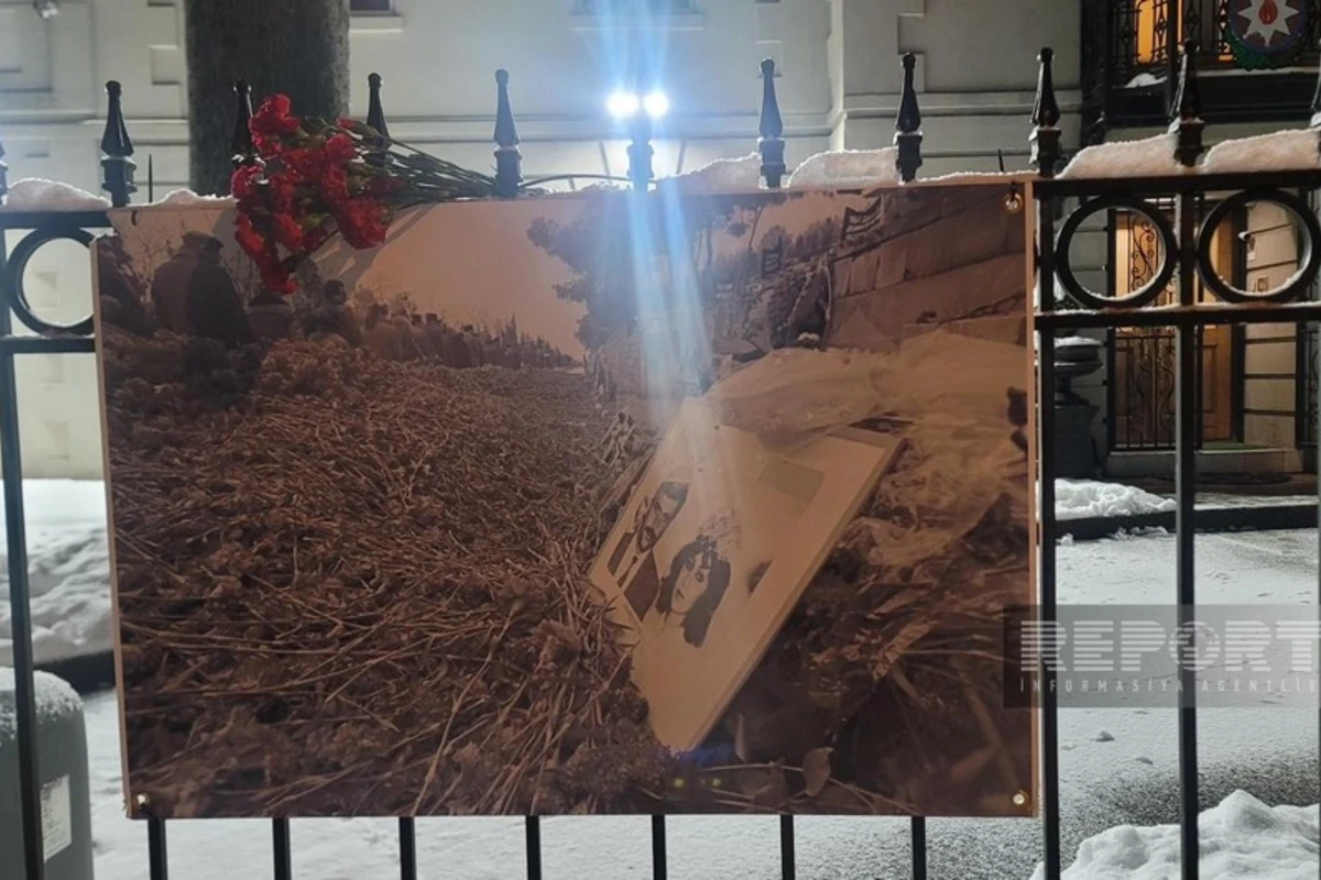 Azərbaycanın ABŞ-dəki səfirliyi 20 Yanvar faciəsi ilə bağlı sərgi keçirib - FOTO