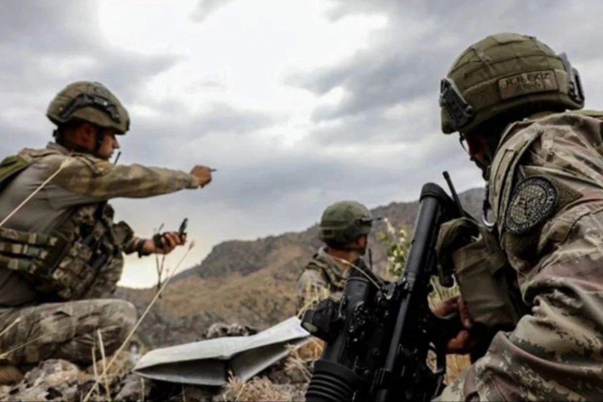Türkiyə ordusu Suriyanın şimalında 14 PKK/YPG terrorçusunu zərərsizləşdirib - FOTO Türkiyə ordusu Suriyanın şimalında 14 PKK/YPG terrorçusunu zərərsizləşdirib - FOTO