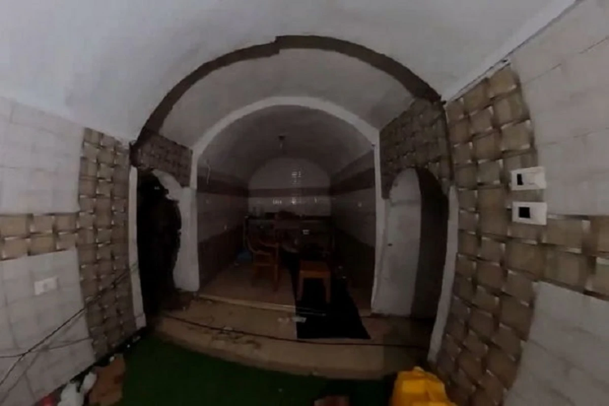 HƏMAS-ın israilli girovları saxladığı yeraltı tunellərin görüntüləri - VİDEO HƏMAS-ın israilli girovları saxladığı yeraltı tunellərin görüntüləri - VİDEO