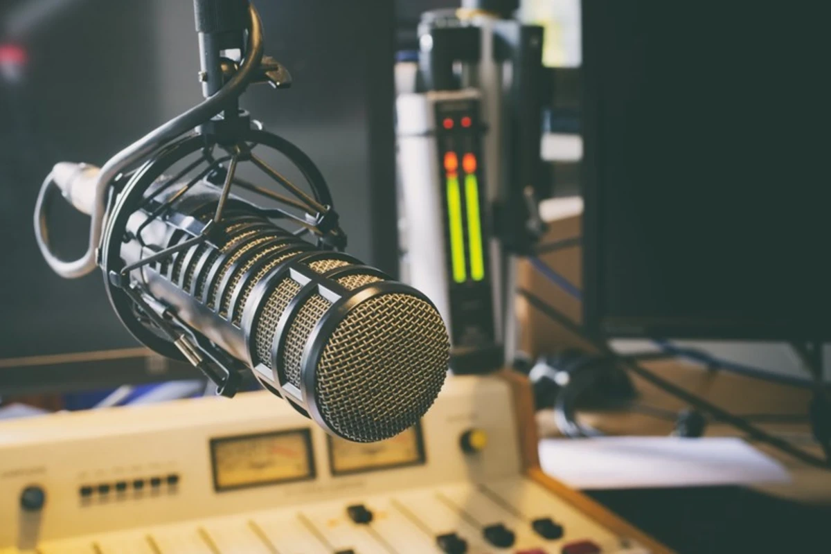 Azərbaycanda yeni radio yayımı üçün müsabiqə elan olunub
