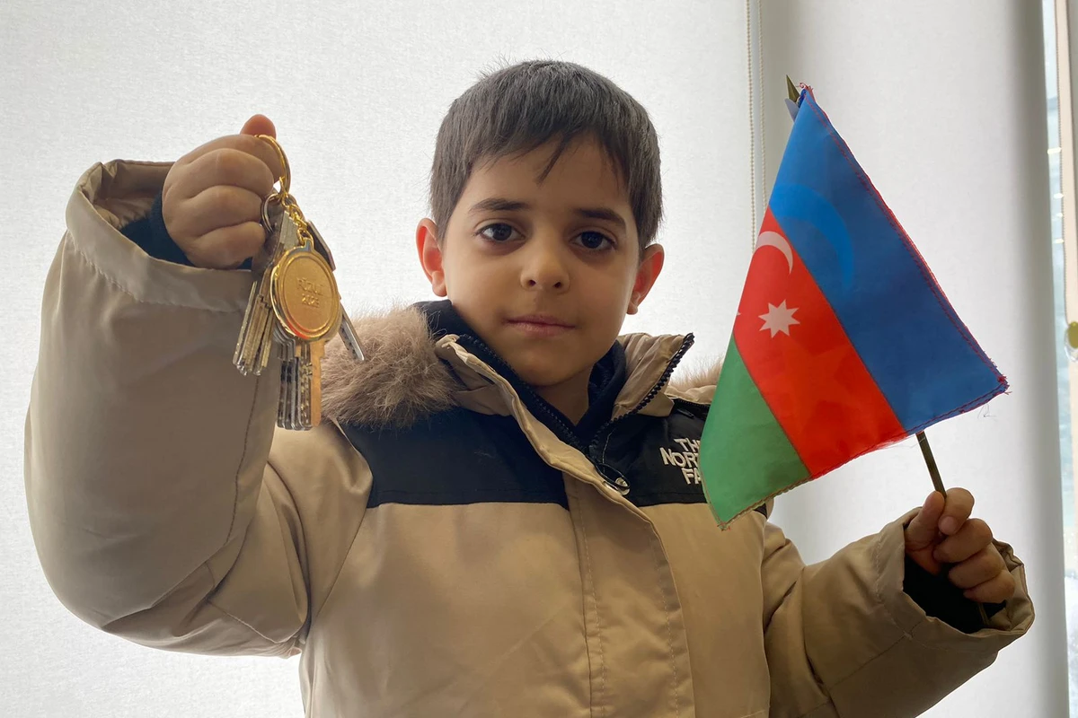 Еще 30 семьям вручены ключи от домов в Физули - ОБНОВЛЕНО + ФОТО