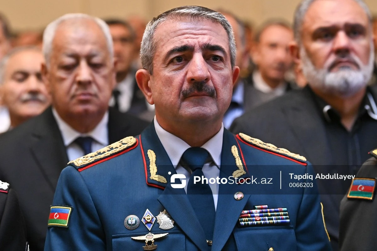 Эльчин Гулиев вновь избран президентом Федерации конного спорта - ВИДЕО Эльчин Гулиев вновь избран президентом Федерации конного спорта - ВИДЕО