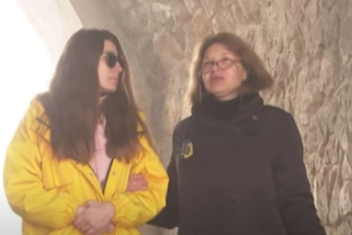 Milli Qəhrəmanın qızı atasının şəhid olduğu məkanda: Şuşanın hər qarışı mənə atamı xatırladır - VİDEO