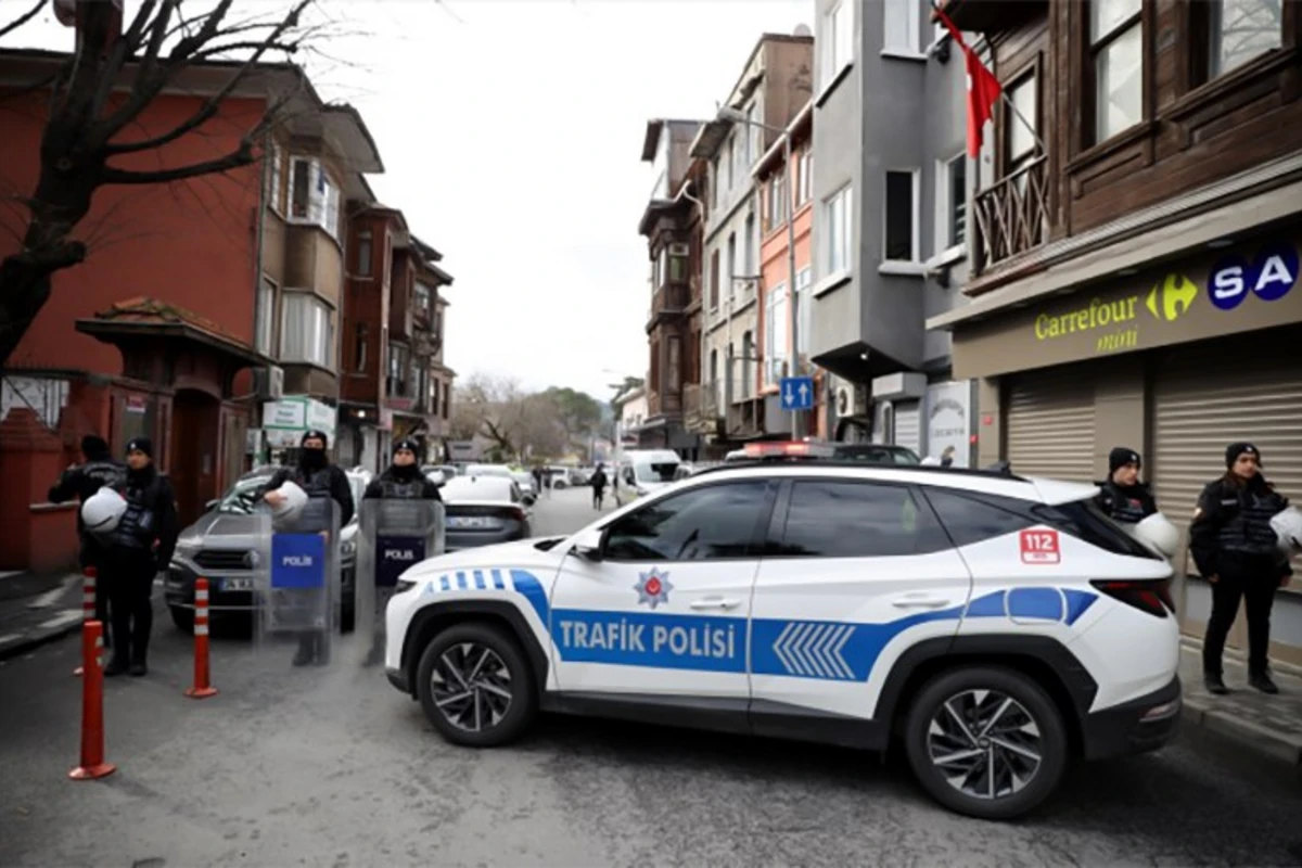 Türkiyədə kilsəyə silahlı hücumla bağlı həbslərin sayı 51-ə yüksəldi - FOTO Türkiyədə kilsəyə silahlı hücumla bağlı həbslərin sayı 51-ə yüksəldi - FOTO