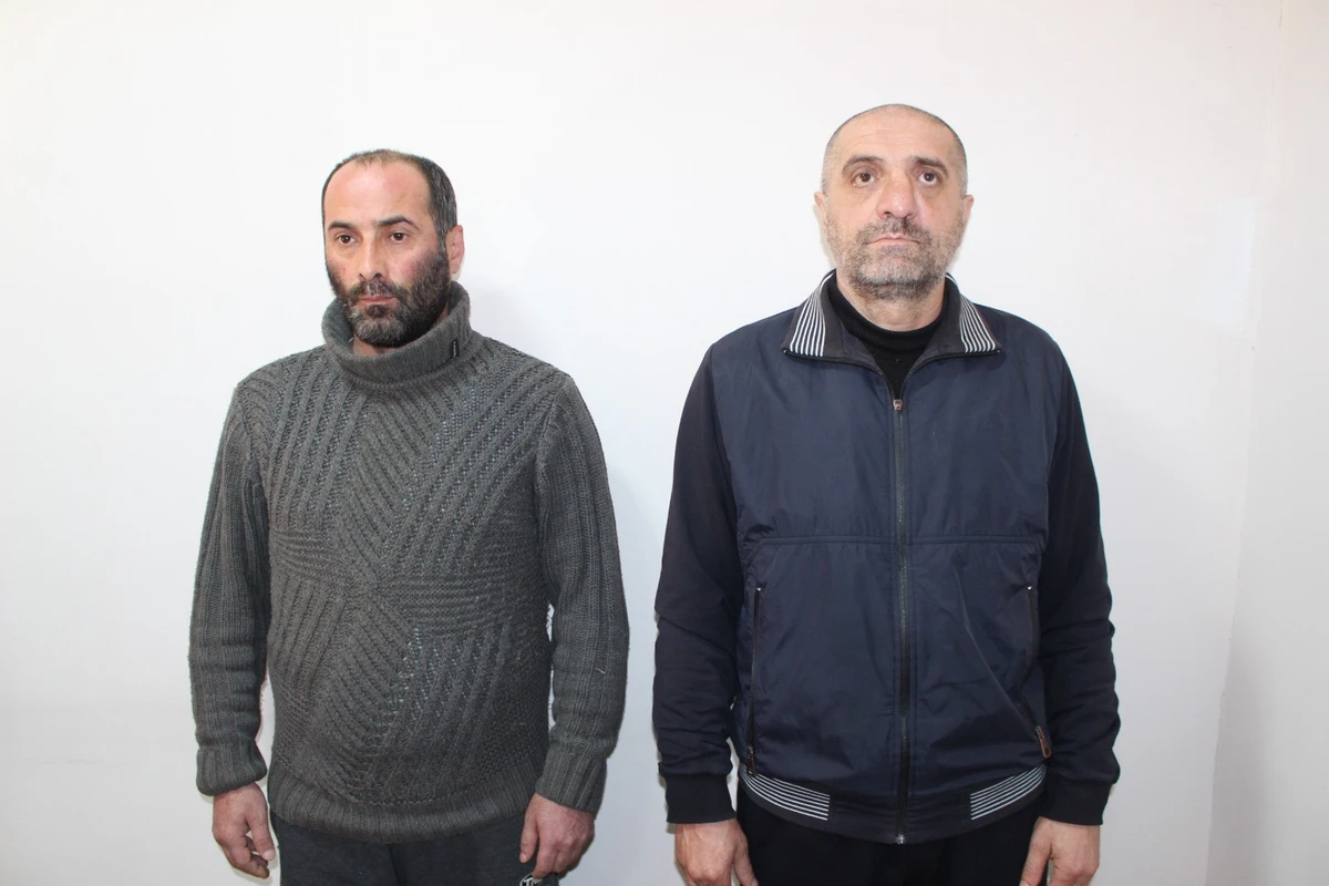 Narkotik satan qonşular ƏLƏ KEÇDİ - FOTO
