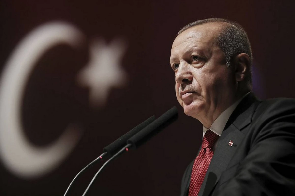 Ərdoğan: Ehtiyacı olan zaman həmyerlilərini tərk edən bələdiyyə başçılarının cəzasını öncə biz kəsərik