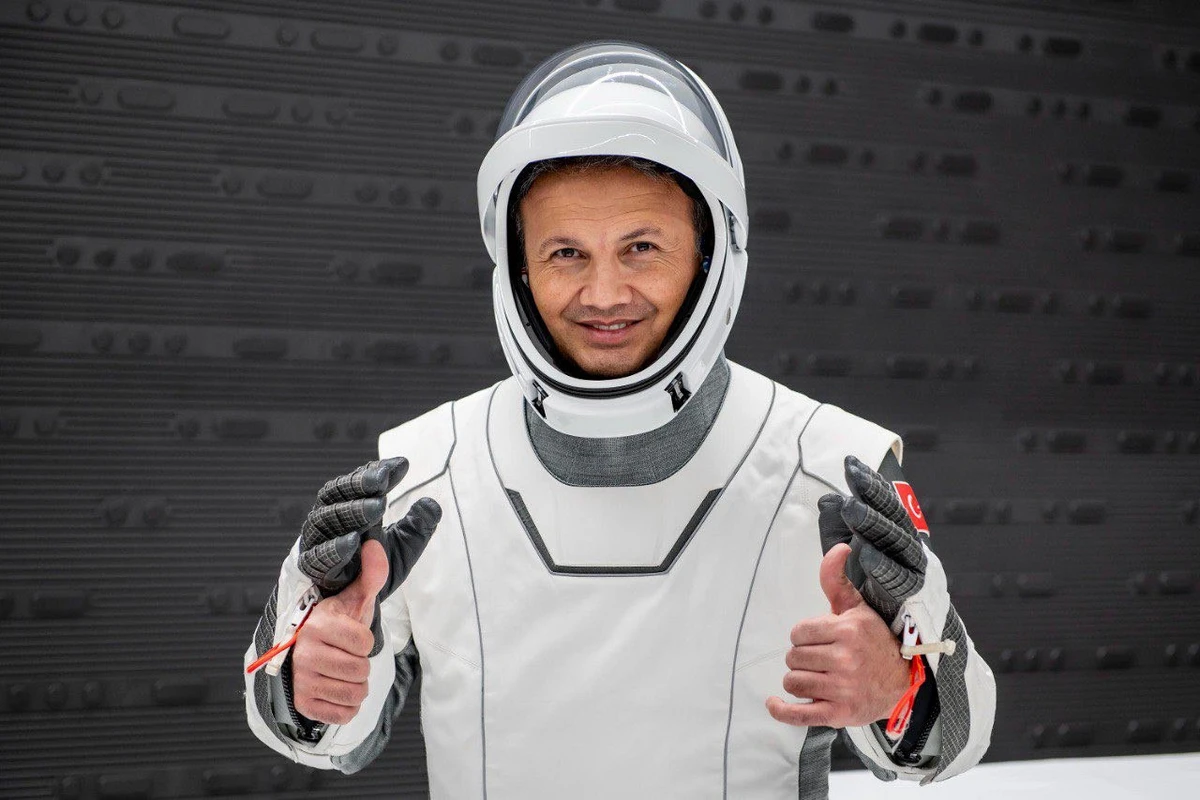 Возвращение первого турецкого астронавта на Землю отложено - ПРИЧИНА