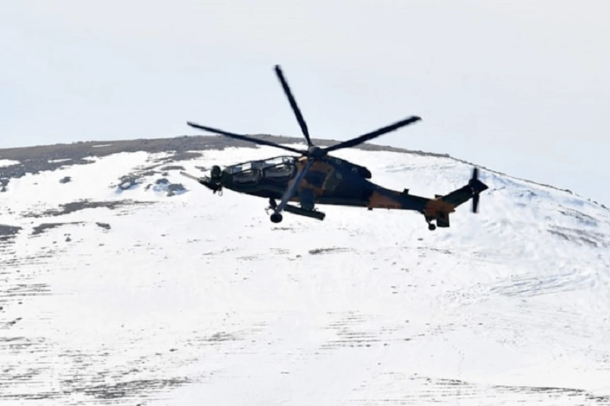 Türkiyədə helikopter qəzaya uğrayıb:  Ölən və yaralanan var - VİDEO