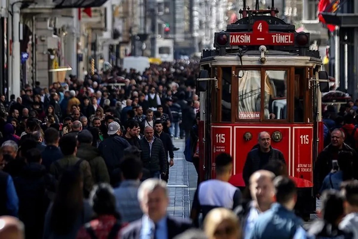 Türkiyə əhalisinin sayı AÇIQLANDI