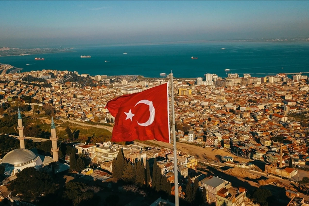 Qışın ortasında Türkiyədə qəribə təbiət hadisəsi - FOTO