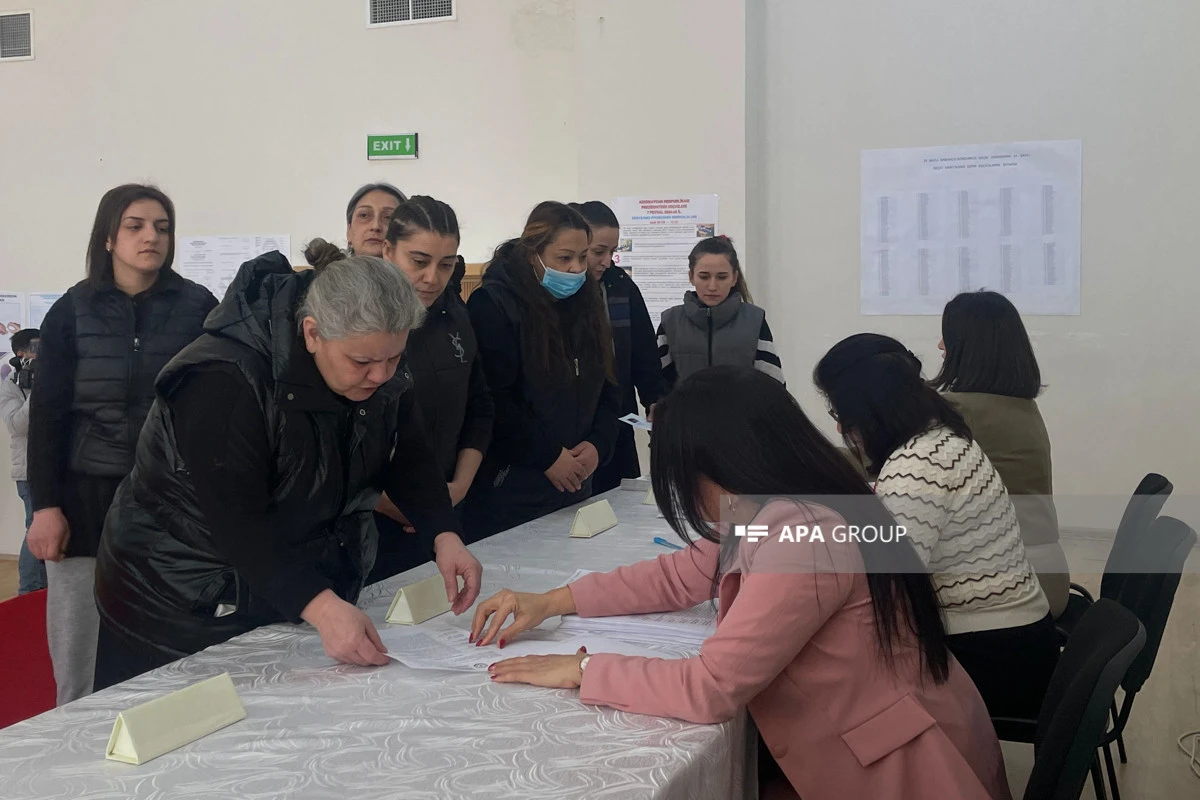 Qadın məhkumlar səs verir - FOTO