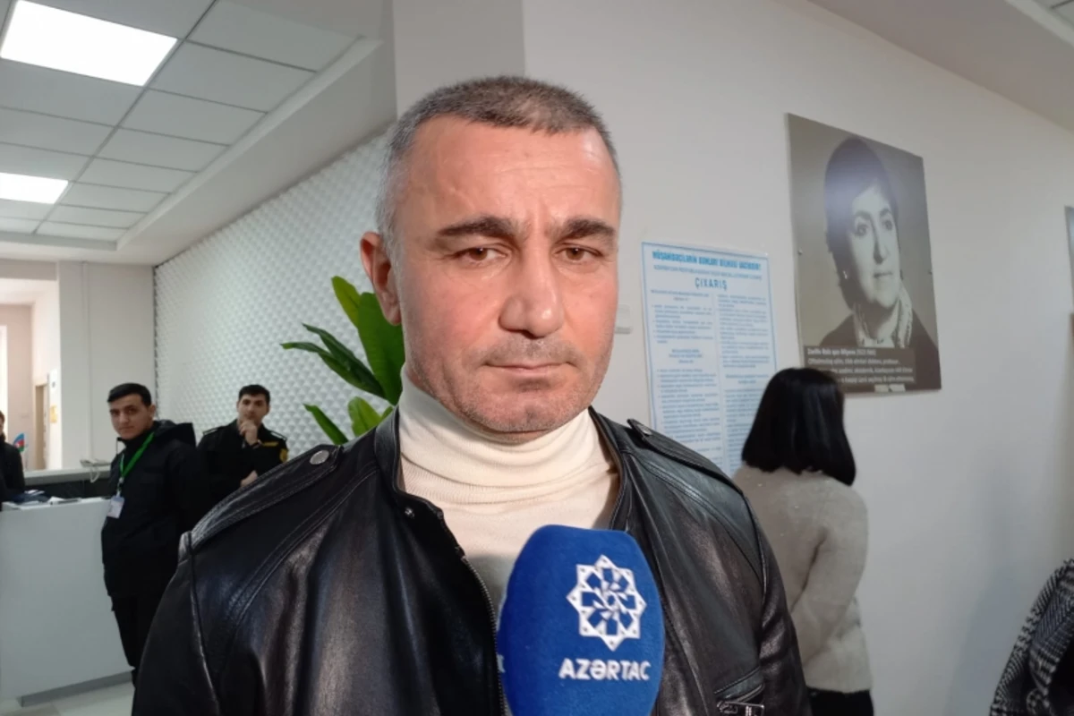 Qurban Qurbanov prezident seçkilərində səs verib: Bu anı uzun zamandır gözləyirdik - FOTO