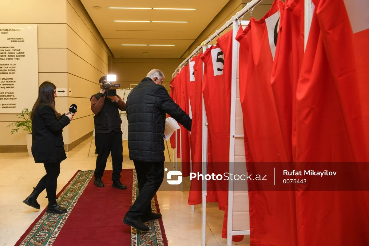Президентские выборы в Азербайджане - в центре внимания международной прессы - ОБНОВЛЕНО + ФОТО