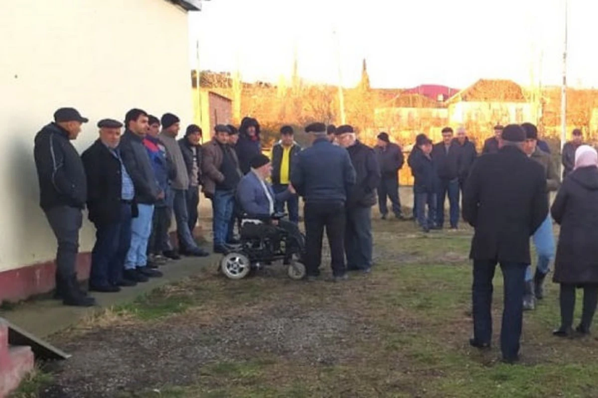 1-ci qrup əlil: “Daşınan qutudan imtina edib məntəqəyə getdim” - FOTO