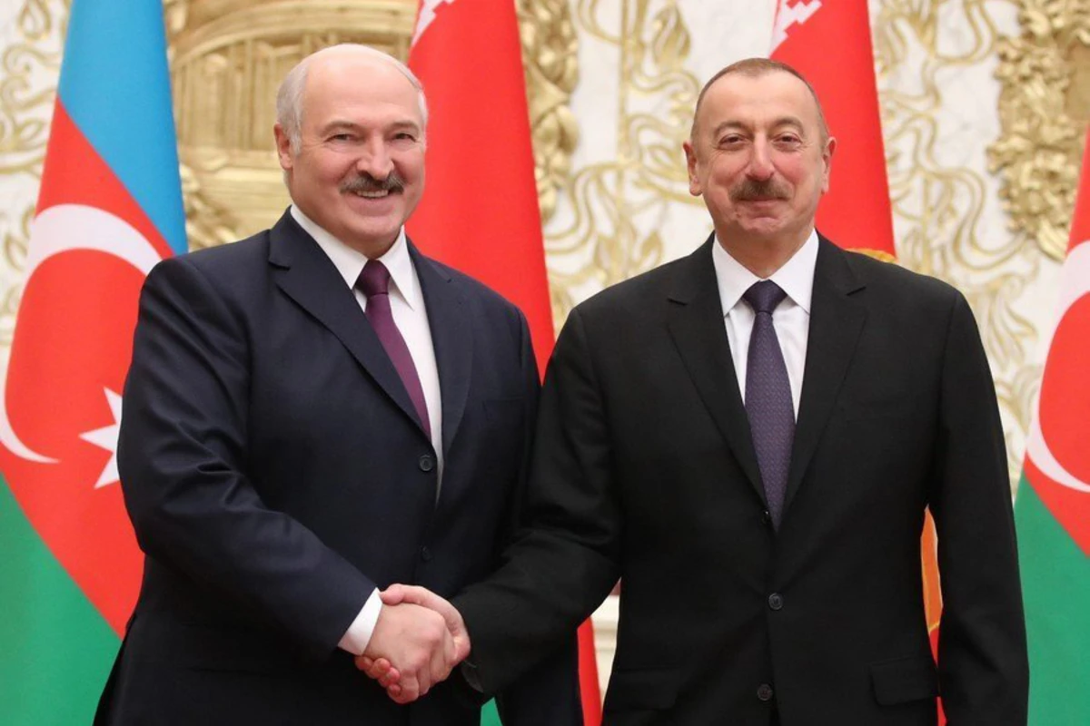 Aleksandr Lukaşenko İlham Əliyevi təbrik edib