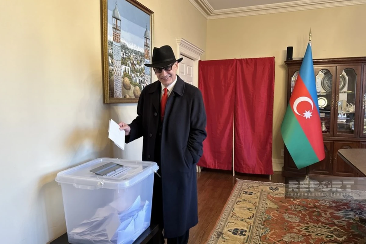 ABŞ-də yaşayan azərbaycanlılar prezident seçkiləri ilə bağlı səsvermələrdə fəal iştirak edir - FOTO