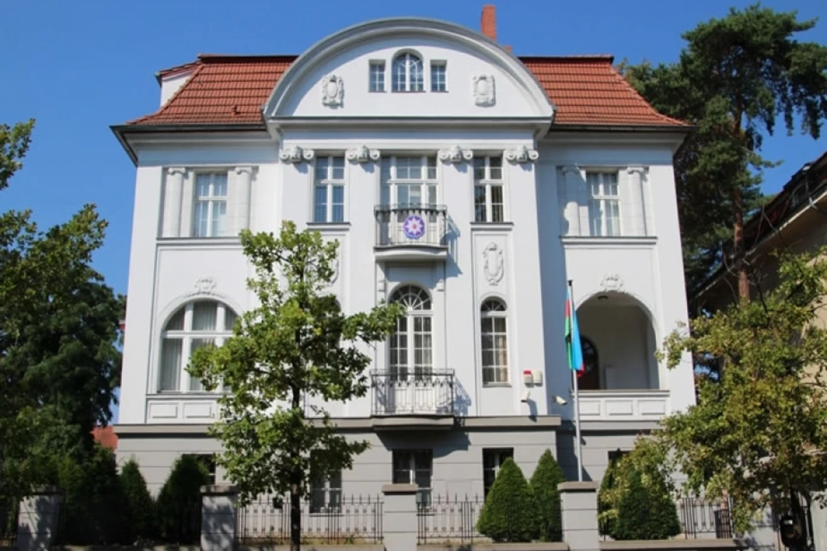 Azərbaycanın Almaniyadakı səfirliyində seçici aktivliyi müşahidə olunub