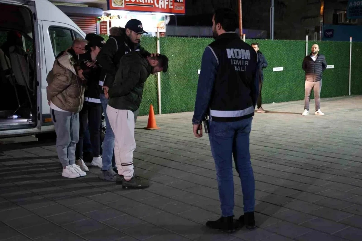 2,5 milyardı mənimsəyən iş adamı arvadı ilə xaricə qaçarkən tutuldu - FOTO