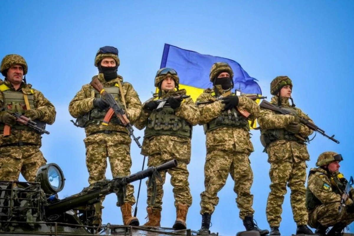 Ukrayna ordusunda iki komandan vəzifəsindən azad edildi: YENİ TƏYİNATLAR