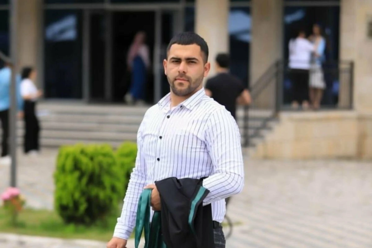 Yaralı hərbçimizin atası: “Oğlum boğazından yaralanıb”