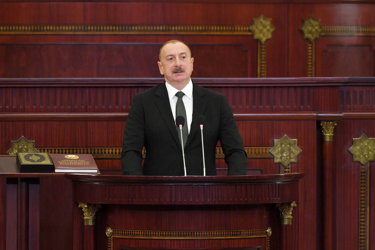Президент Азербайджана: Сегодня технологическое развитие и преимущество в военной сфере имеет большое значение