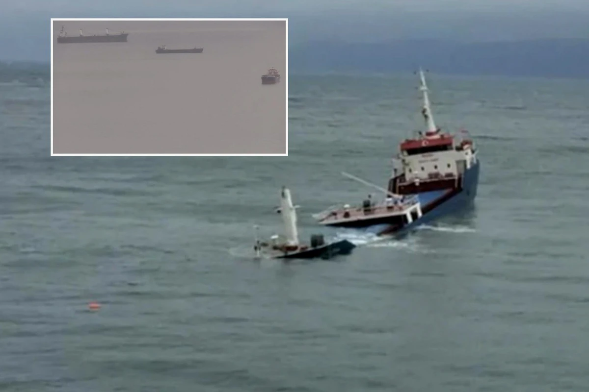 В Мраморном море затонуло грузовое судно - ВИДЕО