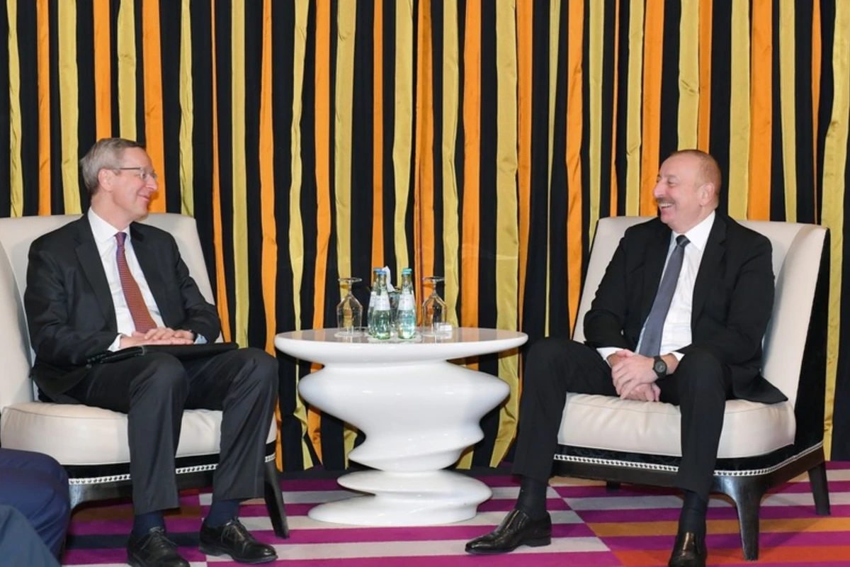 Azərbaycan lideri ilə Almaniyanın Şərqi Biznes Assosiasiyasının icraçı direktorunun görüşü olub - FOTO