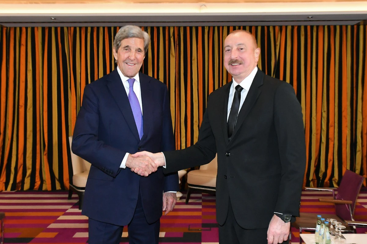 İlham Əliyev Münxendə ABŞ Prezidentinin iqlim üzrə xüsusi nümayəndəsi ilə görüşüb - YENİLƏNİB - FOTO