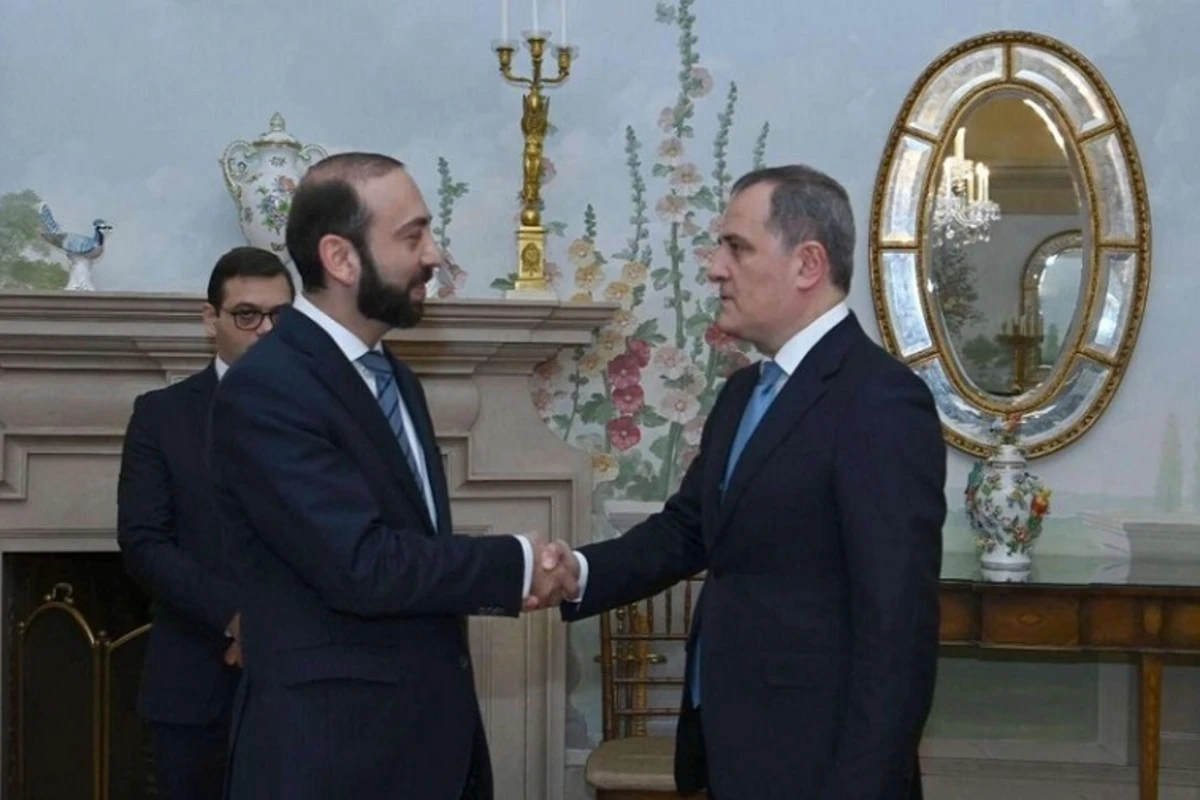 Azərbaycan və Ermənistan XİN-lərinə sərhədlərin delimitasiyası üzrə komissiyanın iclasının keçirilməsi təlimatı verilib
