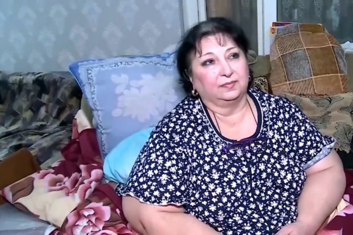 Azərbaycanda çəkisi 400 kiloqram olan qadın: Fil xəstəliyindən əziyyət çəkir - VİDEO